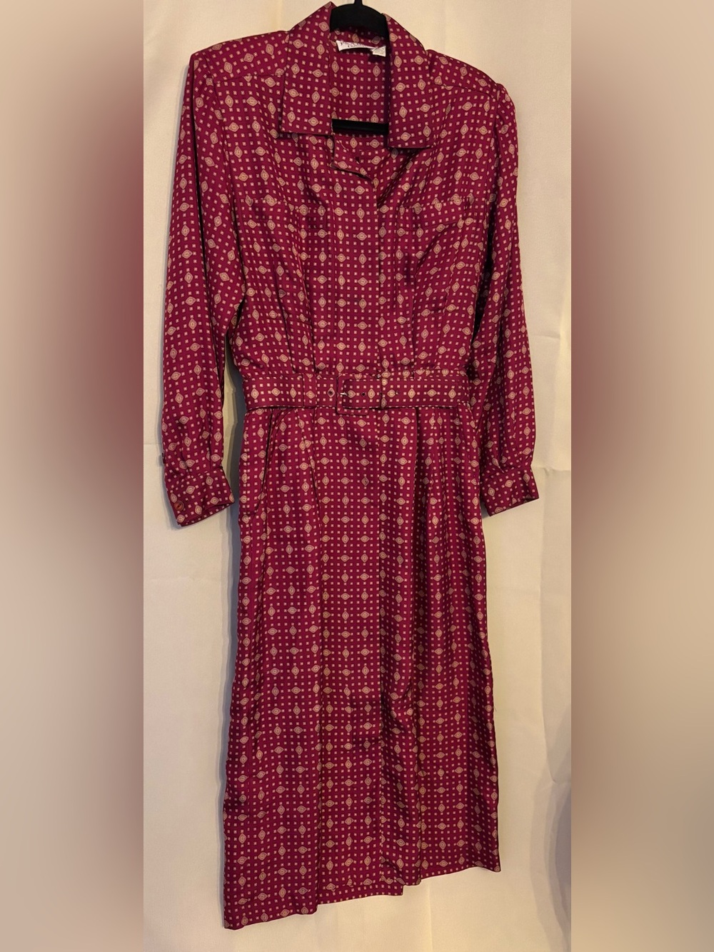 100% silk VTG Jos.A.Bank Geometric Long-Sleeve Belted Shirt Dress Burgundy/Gold